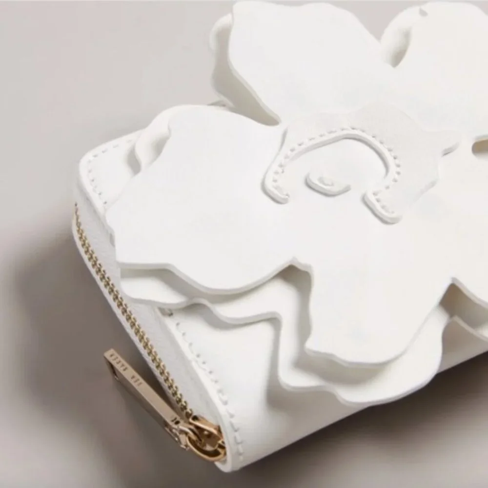 Ted Baker London Flower Laser Cut Out Zip Purse Small Leather Wallet Ivory